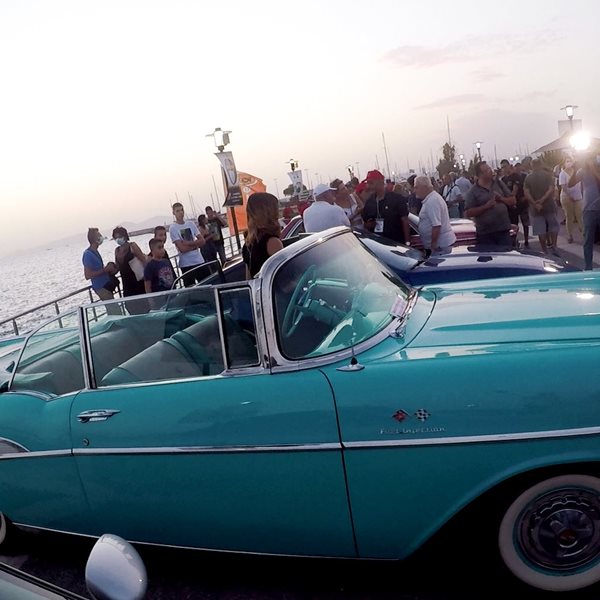 Alimos Classic Cars & Motorbikes για λάτρεις των vintage αυτοκινήτων και μηχανών