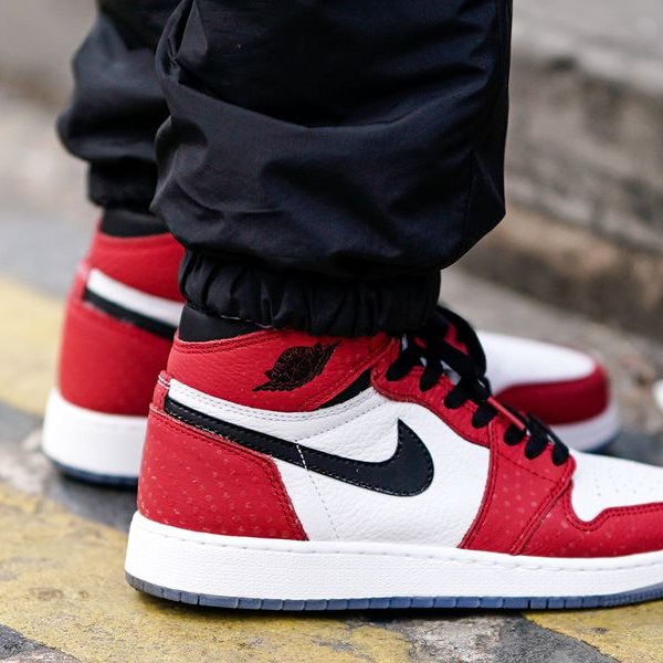 10 περιζήτητα φετινά sneakers και trainers