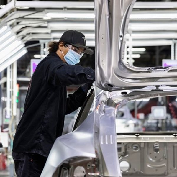 Γιατί η Tesla ψάχνει για νερό στο Βερολίνο