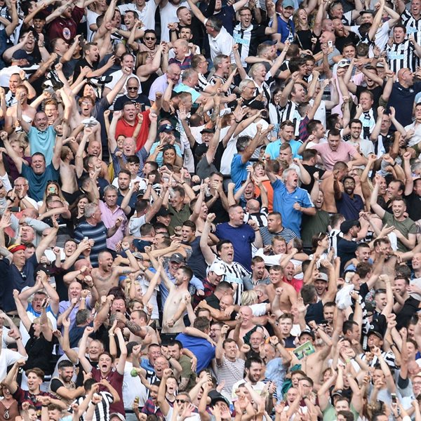 Στη Νιούκαστλ ονειρεύονται τον Messi