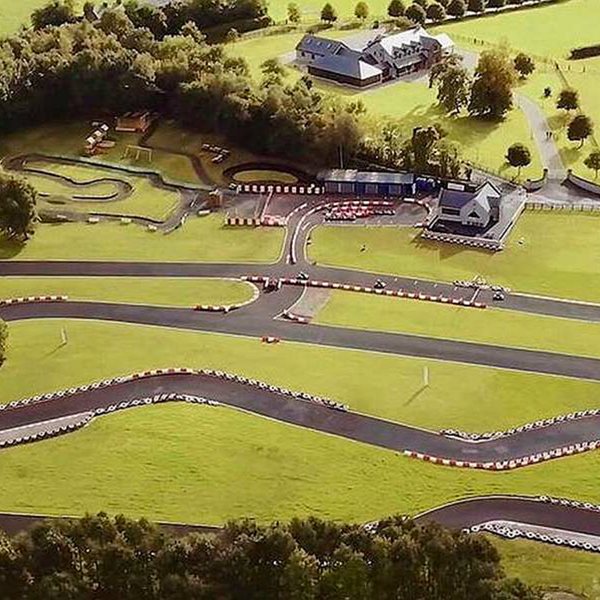 Αυτή η έπαυλη στην Ιρλανδία πραγματοποιεί το όνειρο κάθε fan του go-kart