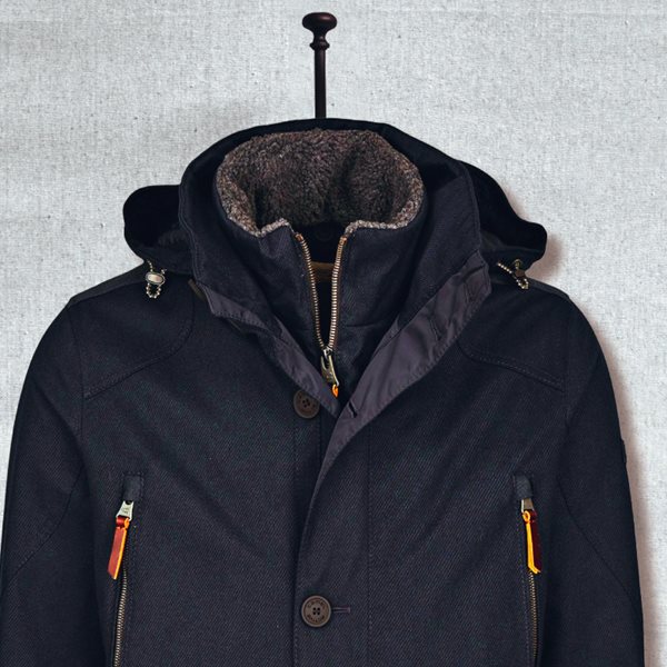 Το παρκά που θα σε κρατήσει ζεστό τον φετινό και κάθε χειμώνα