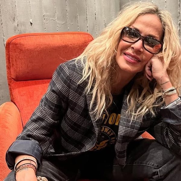 Πασίγνωστη ηθοποιός του Χόλιγουντ λατρεύει την Άννα Βίσση