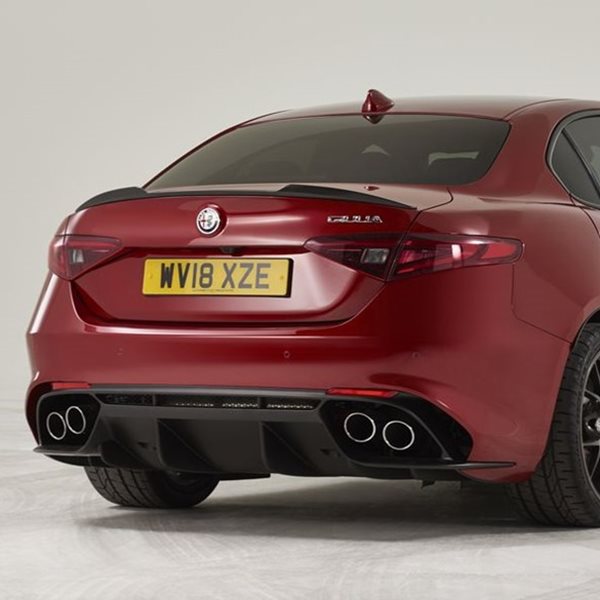 Η Alfa Romeo Giulia Quadrifoglio είναι το "Sportscar of the Year"