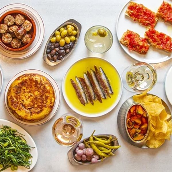 Αυτά τα 4 ολοκαίνουργια εστιατόρια της Αθήνας που μιλούν όλοι