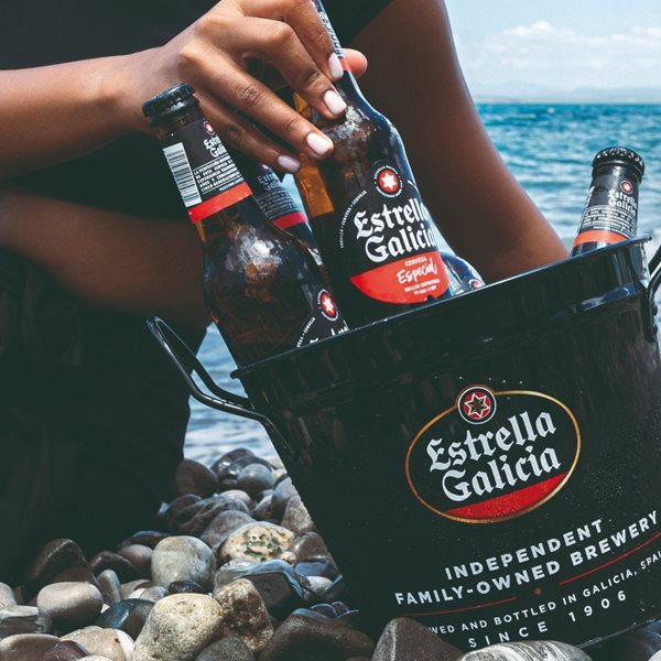 Καλωσορίζουμε το καλοκαίρι με μία παγωμένη Estrella Galicia