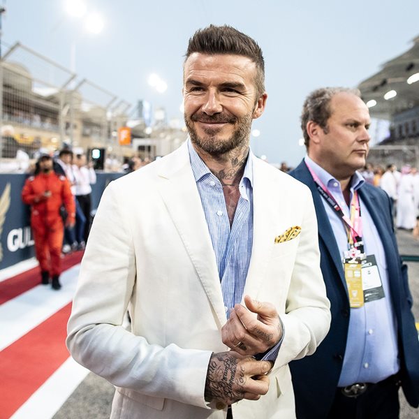 Ανοιχτόχρωμο blazer, μία φωτεινή εναλλακτική στο navy blue