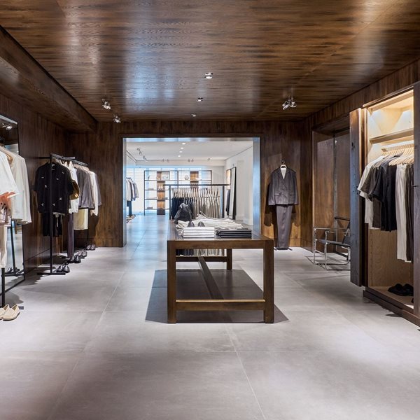 Άνοιξε το νέο κατάστημα ZARA στο εμβληματικό κτίριο του Μινιόν στην Αθήνα (εικόνες)