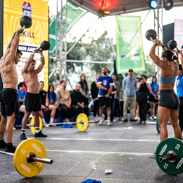 Crossfit Comradery: Η ελληνική ομάδα που έκλεψε τις εντυπώσεις στο Red Bull Gym Clash