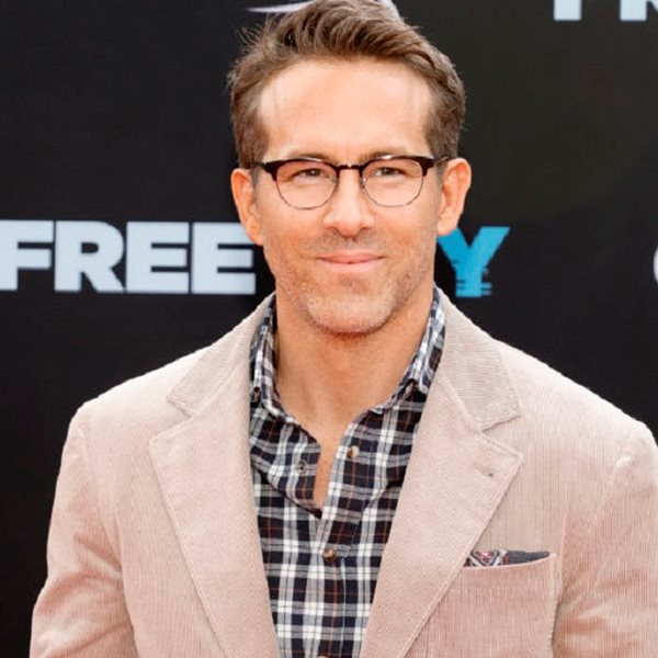 Η άνω τελεία του Ryan Reynolds στο Χόλιγουντ