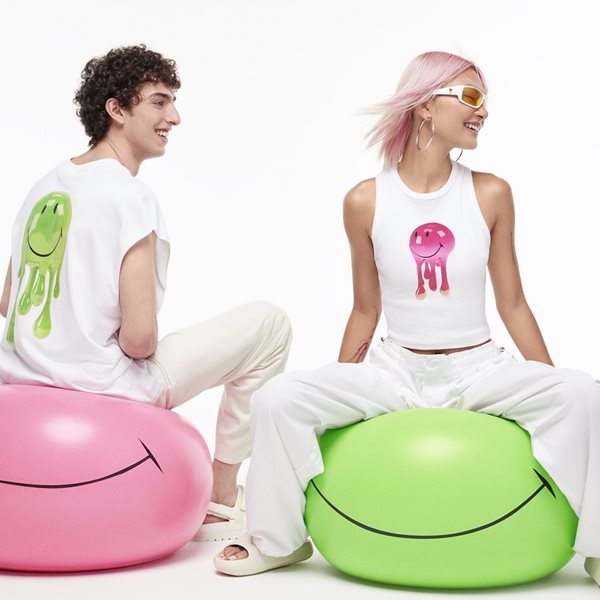 Η Bershka λανσάρει την πρώτη της κολεξιόν phygital