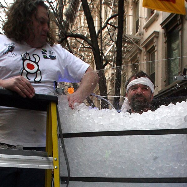 Τα κατορθώματα του ατρόμητου Iceman γίνονται ταινία