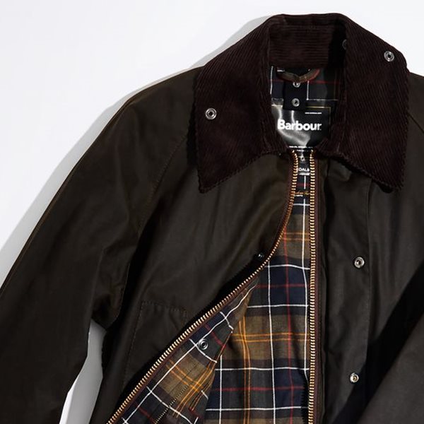 Οι λόγοι που λατρεύουμε το κλασικότερο jacket της Barbour