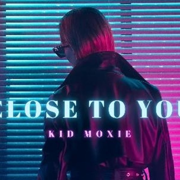 Το 'Μην Ανοίγεις Την Πόρτα" των Unboxholics έχει τέλεια μουσική