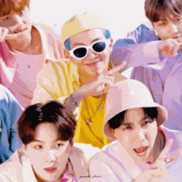 BTS: Οι κορυφαίοι της K-Pop και η αλεξίσφαιρη επιστροφή τους