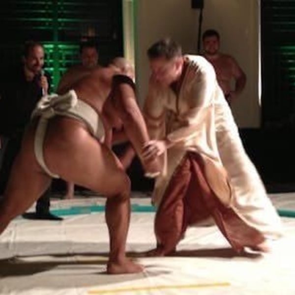 Κάποτε ο Elon Musk τα έβαλε με παλαιστή του σούμο και δεν πήγε καλά αυτό