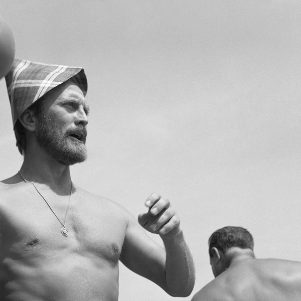 Πώς θα προπονηθείς στην παραλία σαν να βρίσκεσαι στο γυμναστήριο