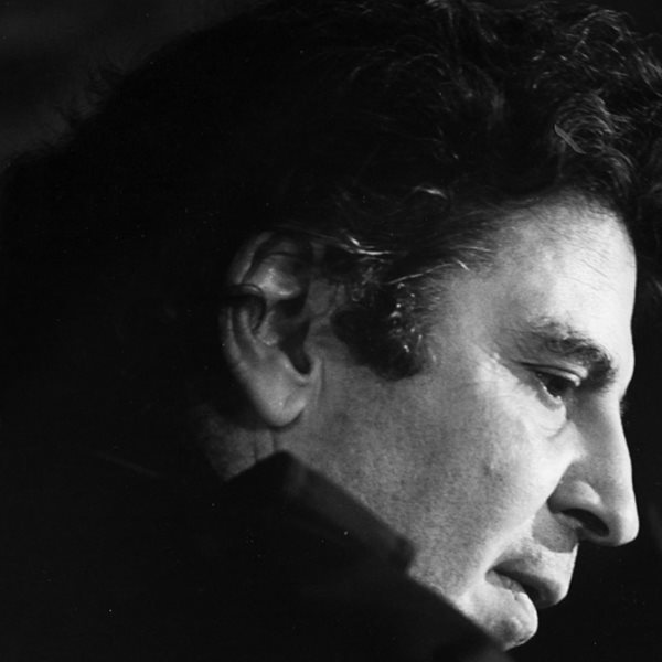 Η ζωή του Μίκη Θεοδωράκη γίνεται ταινία