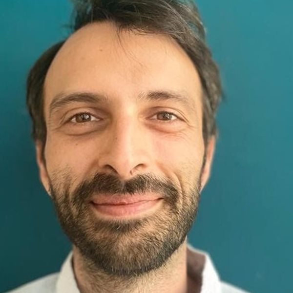 Δύο Έλληνες πίσω από startup για ασθενείς με Πάρκινσον στην Αμβέρσα