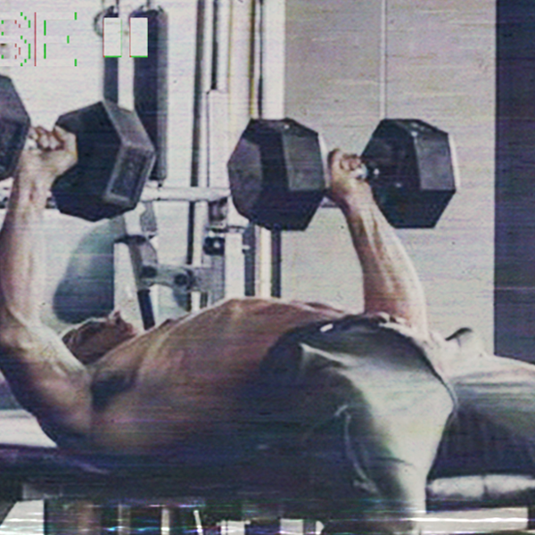 Χτίζοντας πελώριο στήθος με δύο μόνο αλτήρες