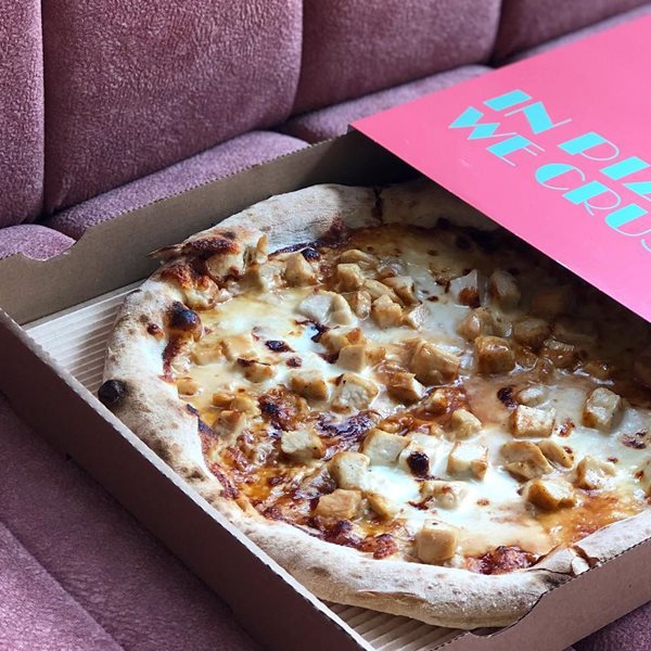 Για πίτσα στο Etien