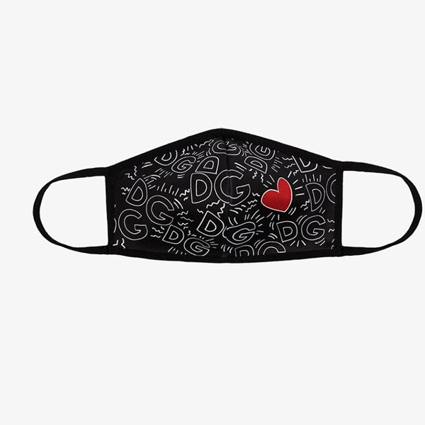 Μάσκες προστασίας με επώνυμη υπογραφή