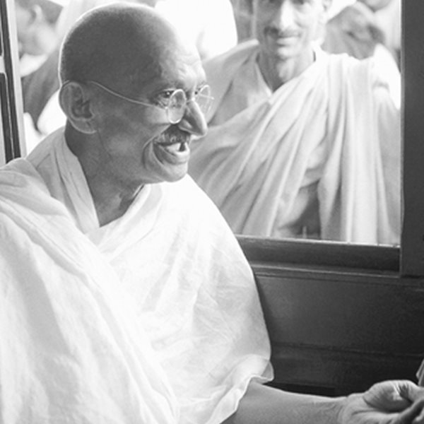 Όταν o Mahatma Gandhi δολοφονήθηκε από θρησκευτικό μίσος