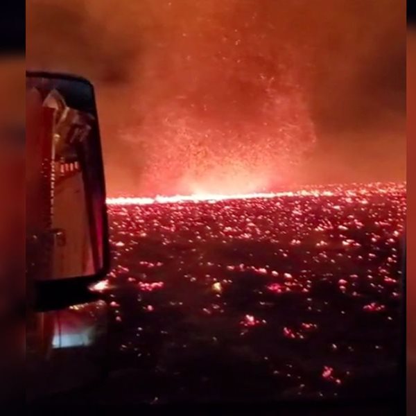 Ο κυκλώνας φωτιάς της Καλιφόρνιας που έγινε παγκόσμιο viral