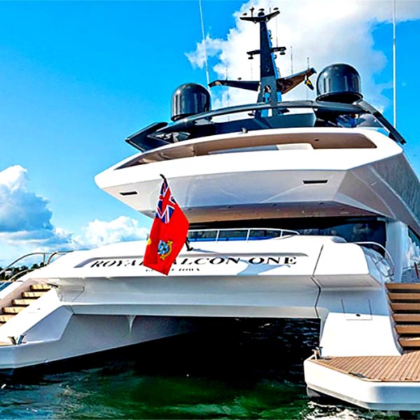 Το νέο υπερπολυτελές γιοτ της Porsche θυμίζει διαστημόπλοιο