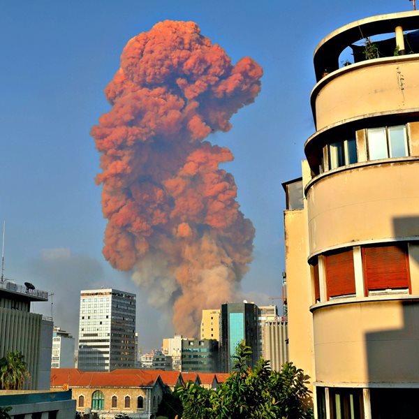 Φωτογραφίες από τις φονικές εκρήξεις στη Βηρυτό