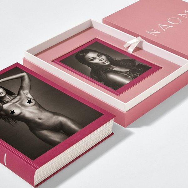 Naomi: Ένα πολυτελές λεύκωμα για τη Μαύρη Γαζέλα της μόδας