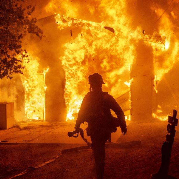 Φωτογραφίες από τις φωτιές στην Καλιφόρνια