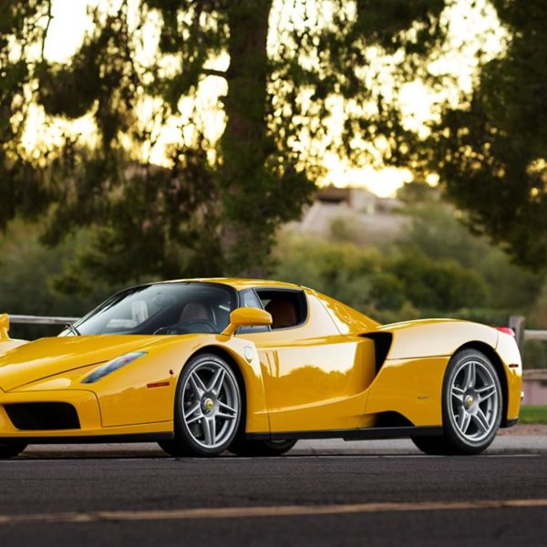 Μία διάσημη κίτρινη Ferrari από τα 00s βγαίνει στο σφυρί