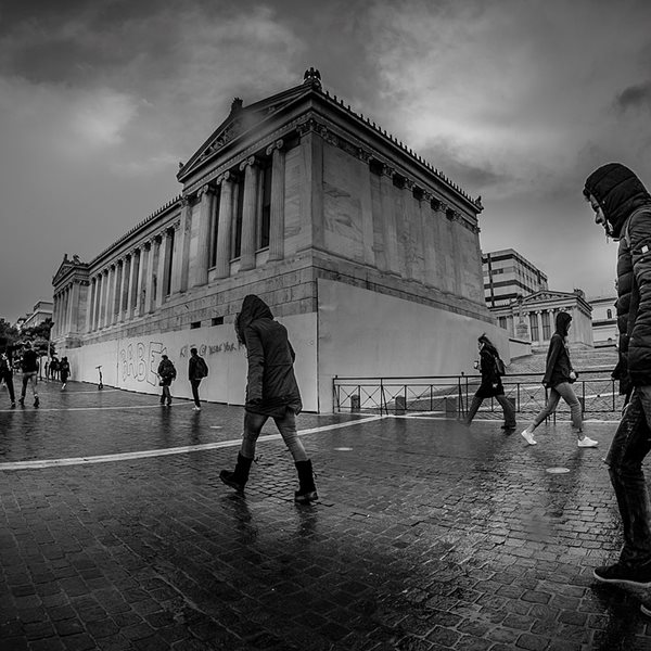 "Ψυχρή λίμνη": Το καιρικό φαινόμενο πίσω από τις πρόσφατες καταιγίδες