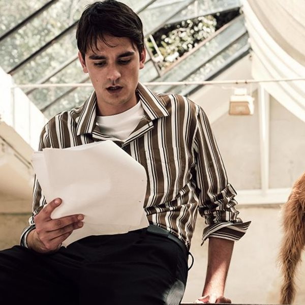 Ο γιος του Alain Delon πρωταγωνιστεί στo νέo Mango Man editorial