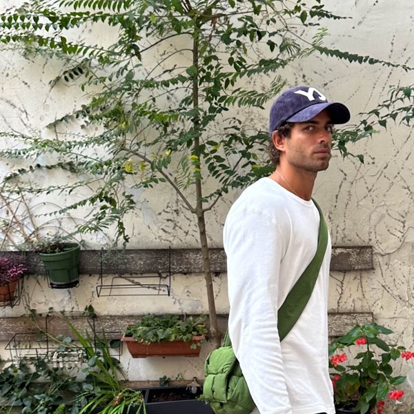 Στη ντουλάπα του Andrew Georgiades