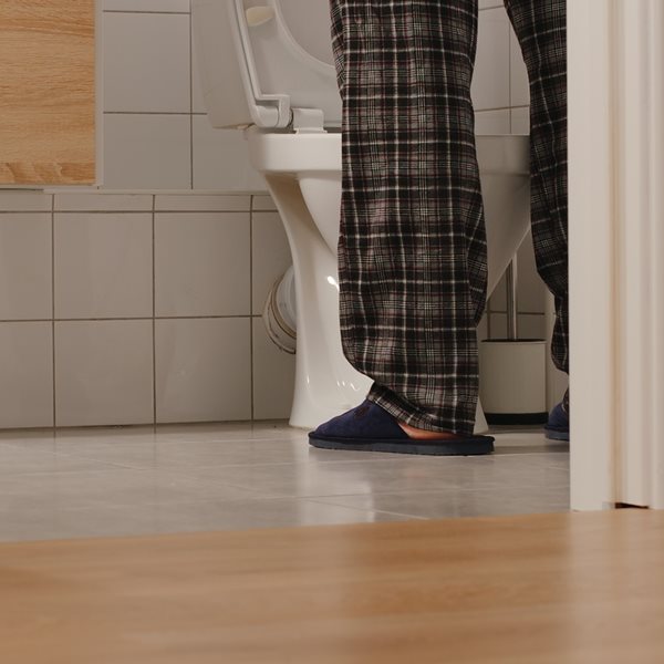 Γιατί τα ούρα είναι κίτρινα; Η επιστήμη μίλησε