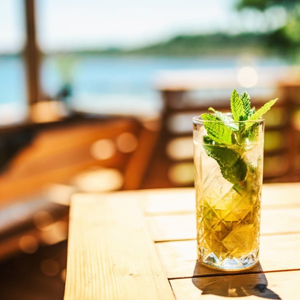 Mojito Week με το ρούμι Nusa Caña στα πιο hot bars της Αθήνας.