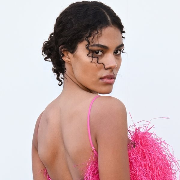 Tina Kunakey, ελεύθερη (;) και ωραία