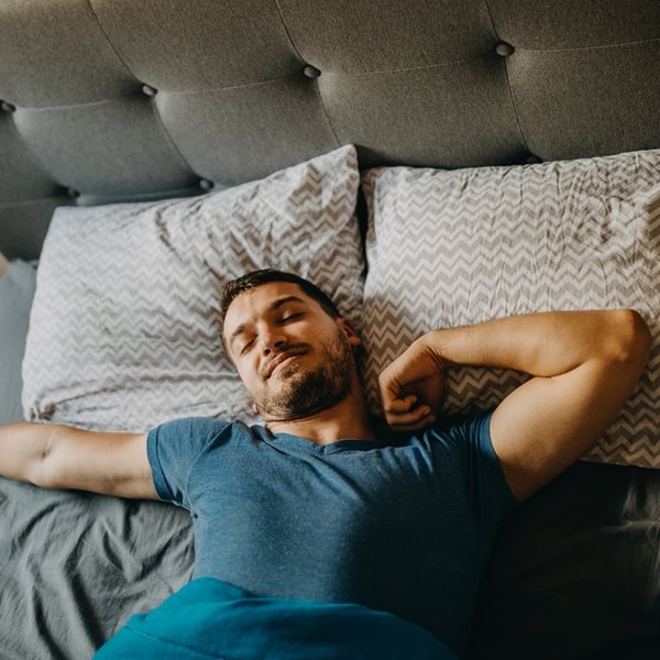 Σε αυτήν τη δουλειά πληρώνεσαι 21.000 ευρώ για να κοιμάσαι