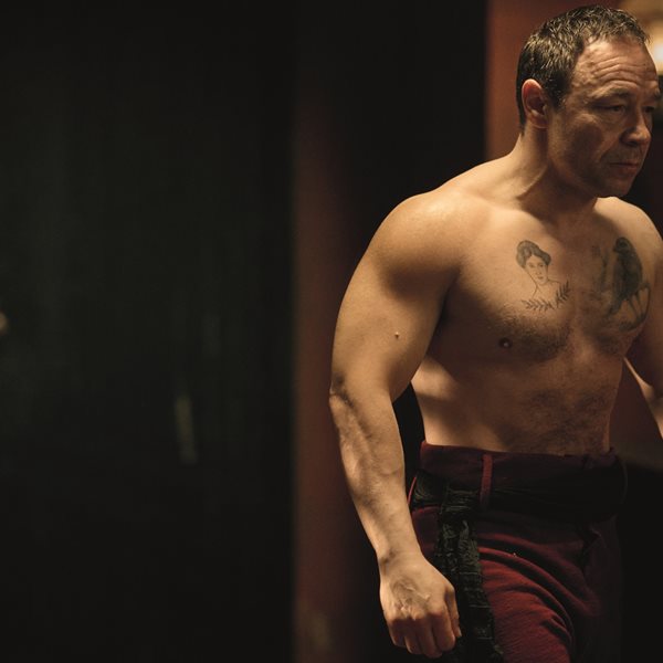 Αν σου λείπει το Peaky Blinders να δεις οπωσδήποτε αυτήν τη σειρά (video)