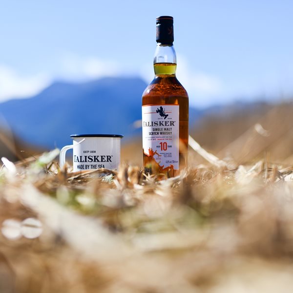 Ταξίδι σε μαγευτικά τοπία στην Ελλάδα με συνοδοιπόρο το Talisker