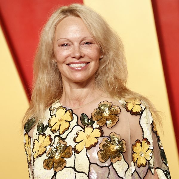 Στο I Love You η Pamela Anderson μοιράζεται τις συνταγές της