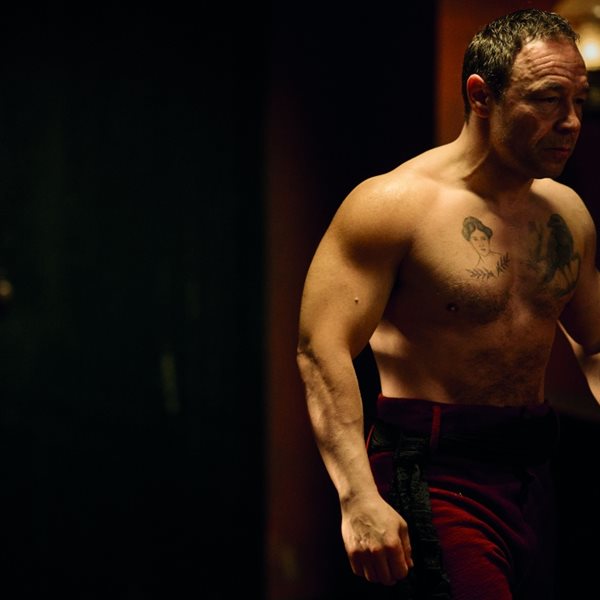 Από το Peaky Blinders και τη Μαρία Κάλλας, στο Disney+: Η νέα σειρά του Steven Knight