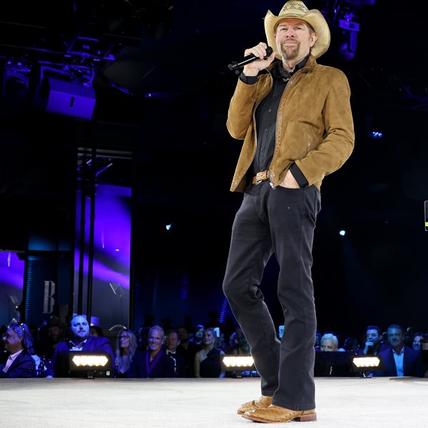 'Έφυγε' από τη ζωή ο τραγουδιστής της country, Toby Keith