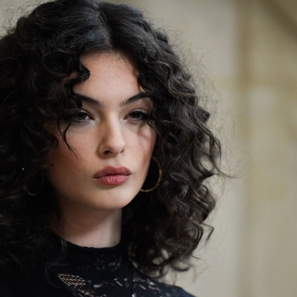 Deva Cassel, υποκλινόμαστε