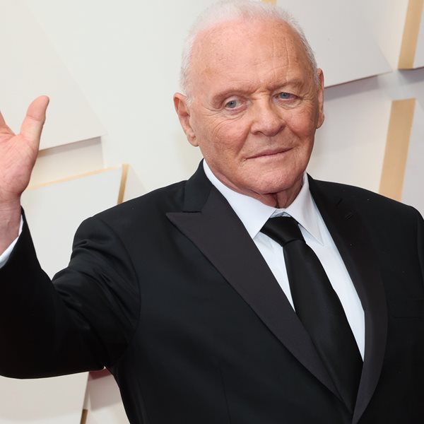 O Anthony Hopkins γράφει βιβλίο για τη ζωή του