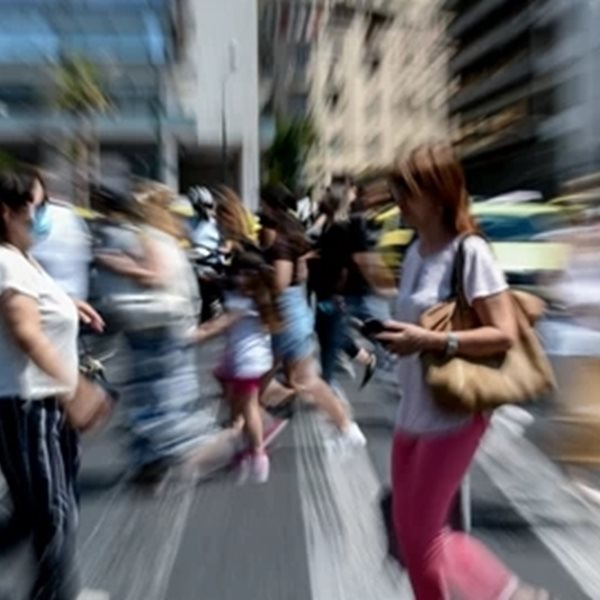 Γιατί μπορεί να φθάσουν τις 30.000 τα ημερήσια κρούσματα τον Ιούλιο