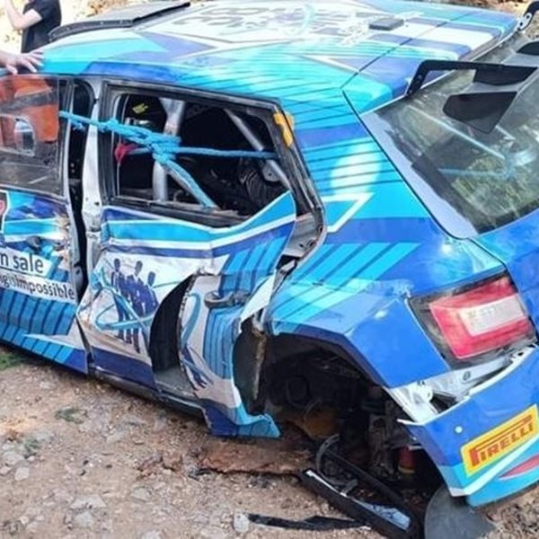 ΕΚΟ Ράλλυ Ακρόπολις 2024: Μεγάλη ζημιά στο αυτοκίνητο του Λάμπρου Αθανασούλα