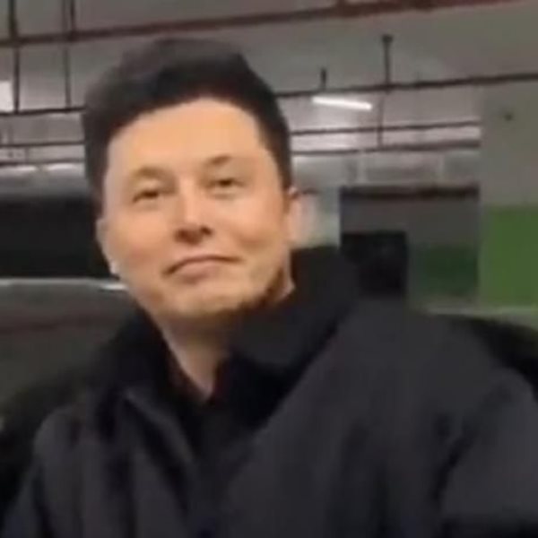 Ο Κινέζος κλώνος του Elon Musk